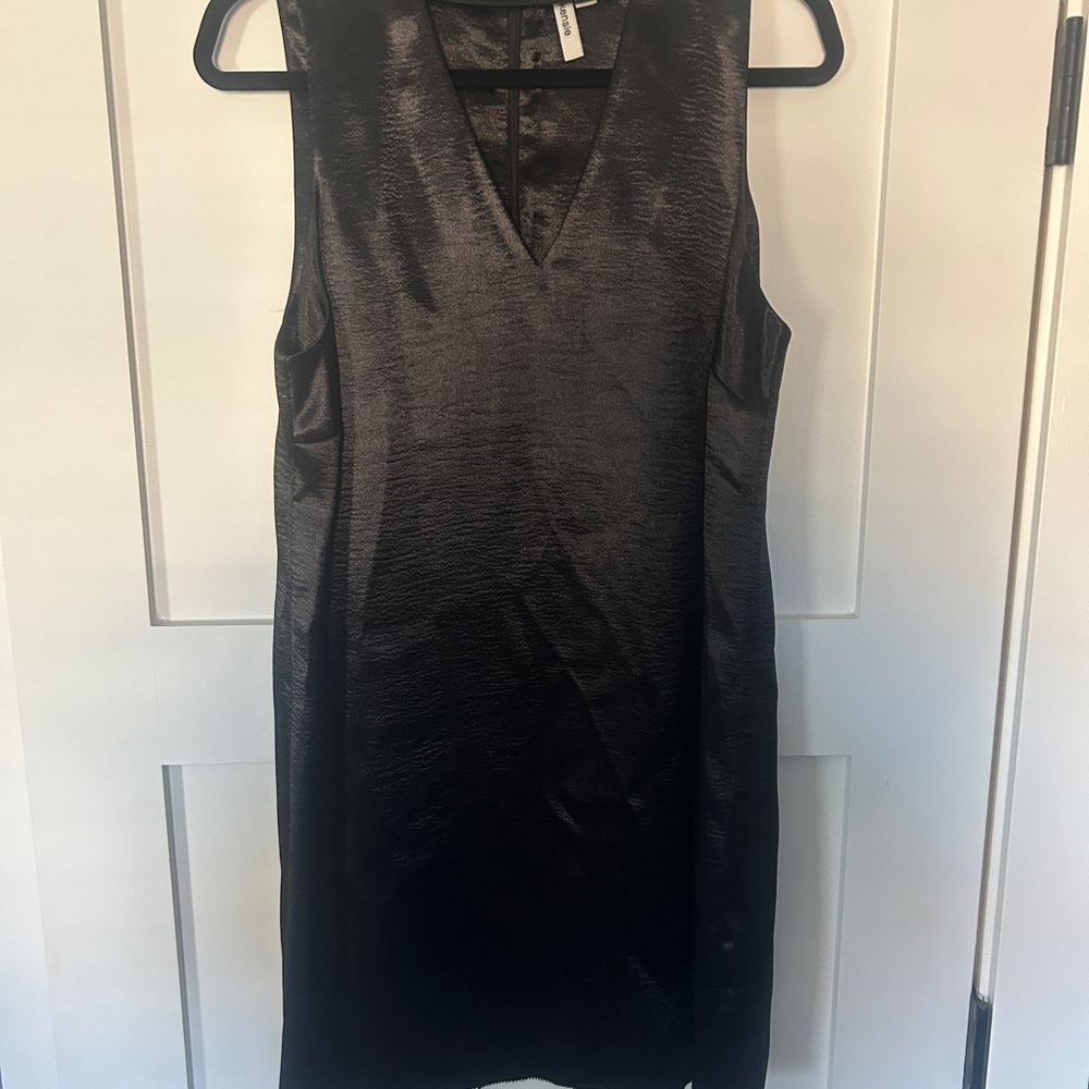 Black Sleeveless V-Neck Dress